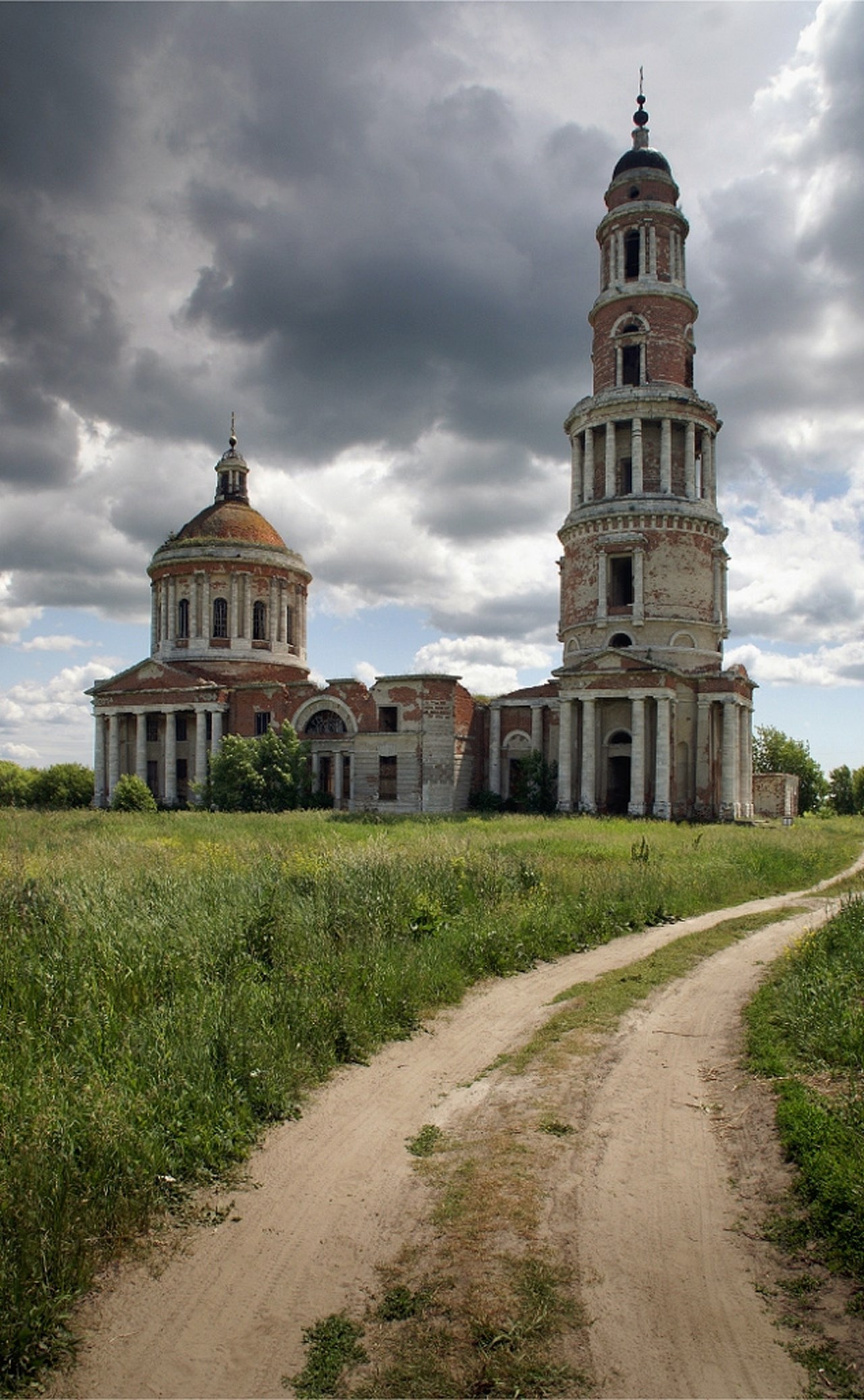 Церковь Рождества Богородицы села Перевлес 1824-39 Фот. А. Яковлев