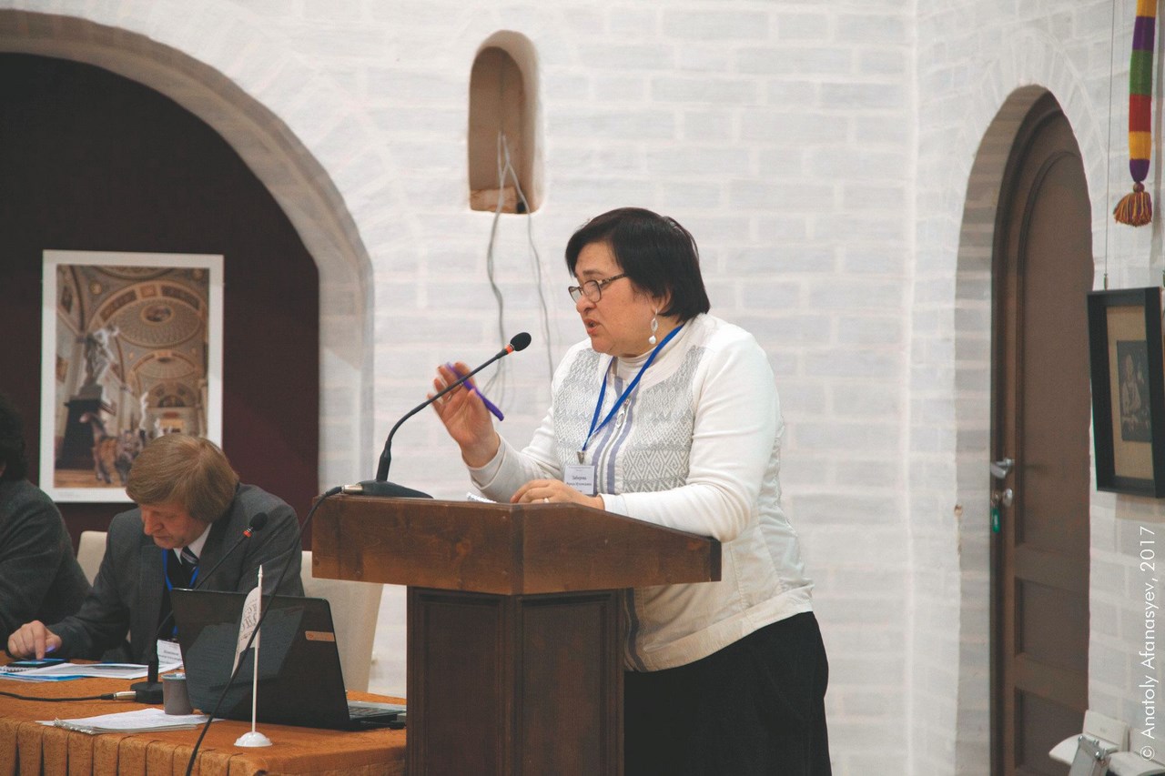 Выступает заместитель председателя Татарстанского отделения ВООПИиК Фарида Забирова.