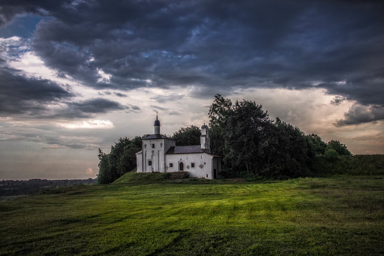 Церковь Святого Николая (17 век) 2013 год. Изборск, Печорского района Псковской области