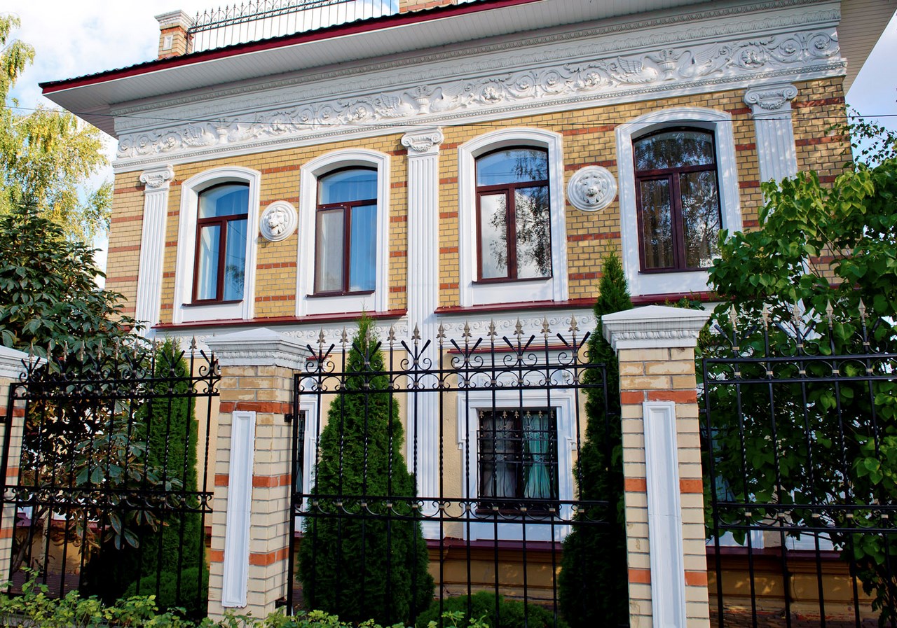 «Дом со львами» (дом купца Галочкина)